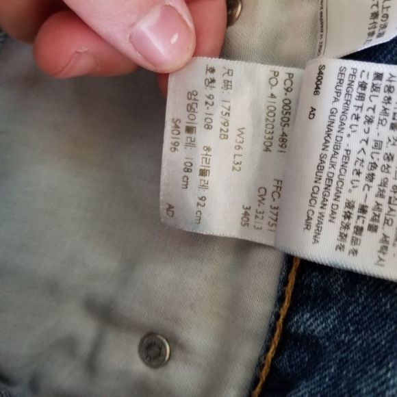 Levi's 505 Men's Medium Wash Mid-Rise 36 × 32 In great condition - Picture 11 of 13